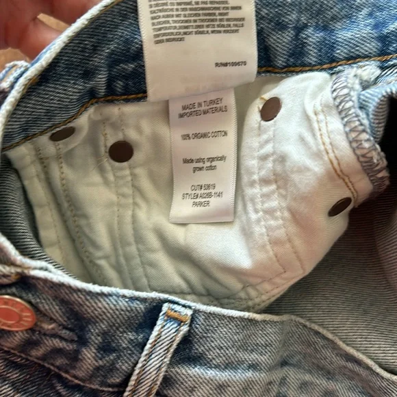 Agolde Parker cut off shorts. PERFECT summer shorts! - Picture 7 of 7